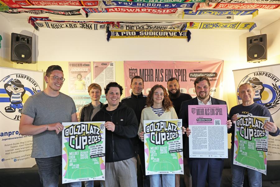 Gruppenfoto der Organisatoren