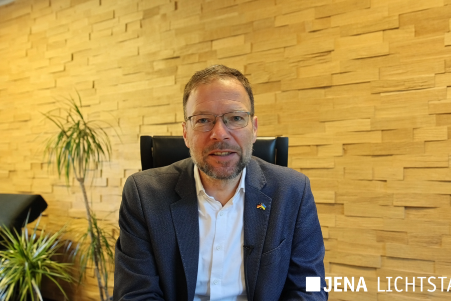 OB Thomas Nitzsche blickt in die Kamera