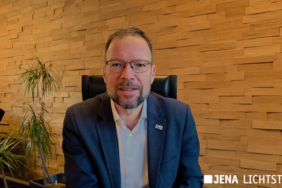 OB Thomas Nitzsche blickt in die Kamera
