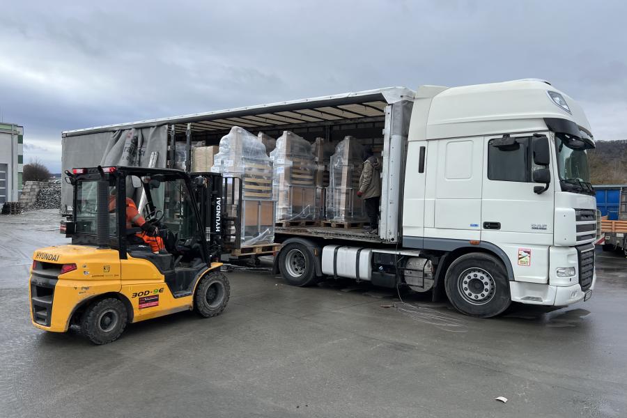 Lastwagen mit Paletten