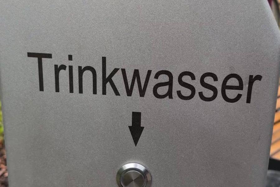 Nahaufnahme eines Trinkbrunnen