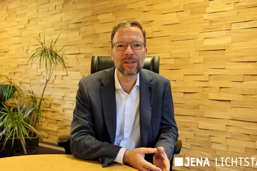 OB Thomas Nitzsche schaut in die Kamera.